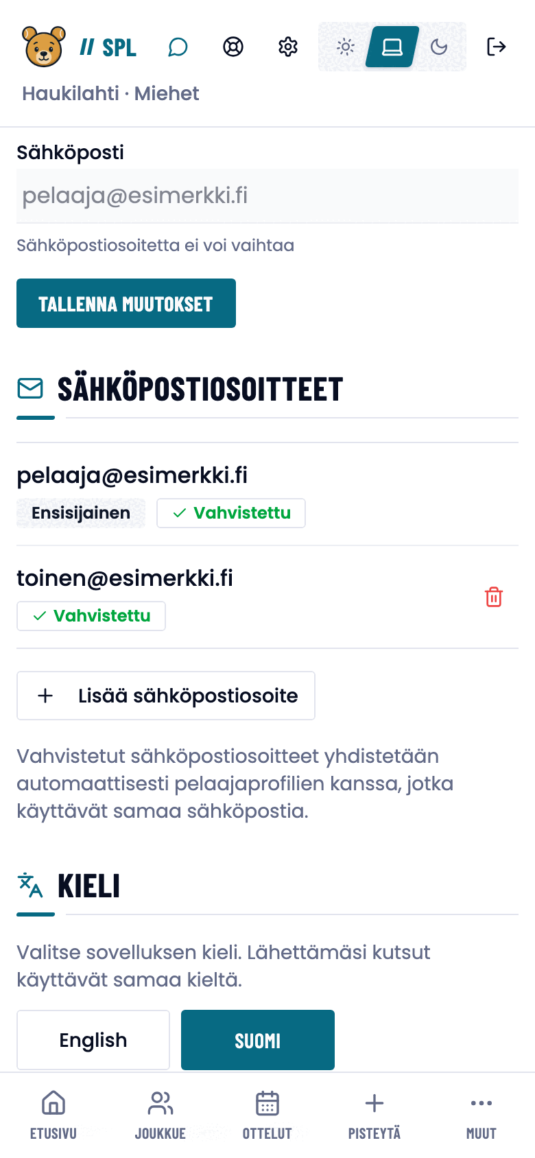 Sähköpostiosoitteet-lista, jossa toinen osoite on vahvistettu.